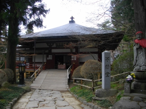 平泉中尊寺不動堂 (500x375).jpg