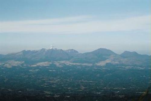 九重連山