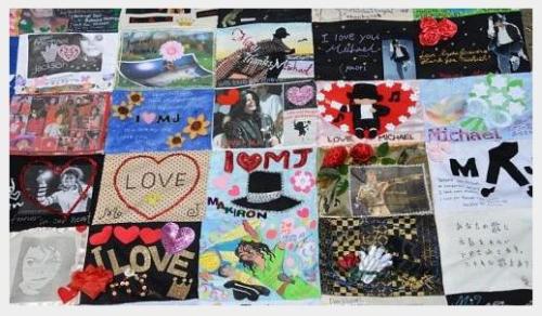 A quilt made by Japanese fans 0.JPG