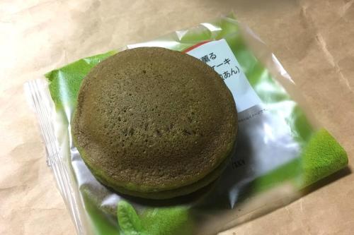 宇治茶薫るもちっとパンケーキ(抹茶クリーム＆粒あん) 2.jpg