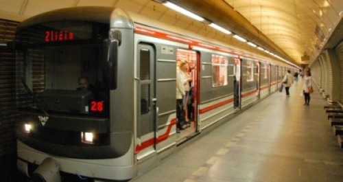 プラハの地下鉄.jpg
