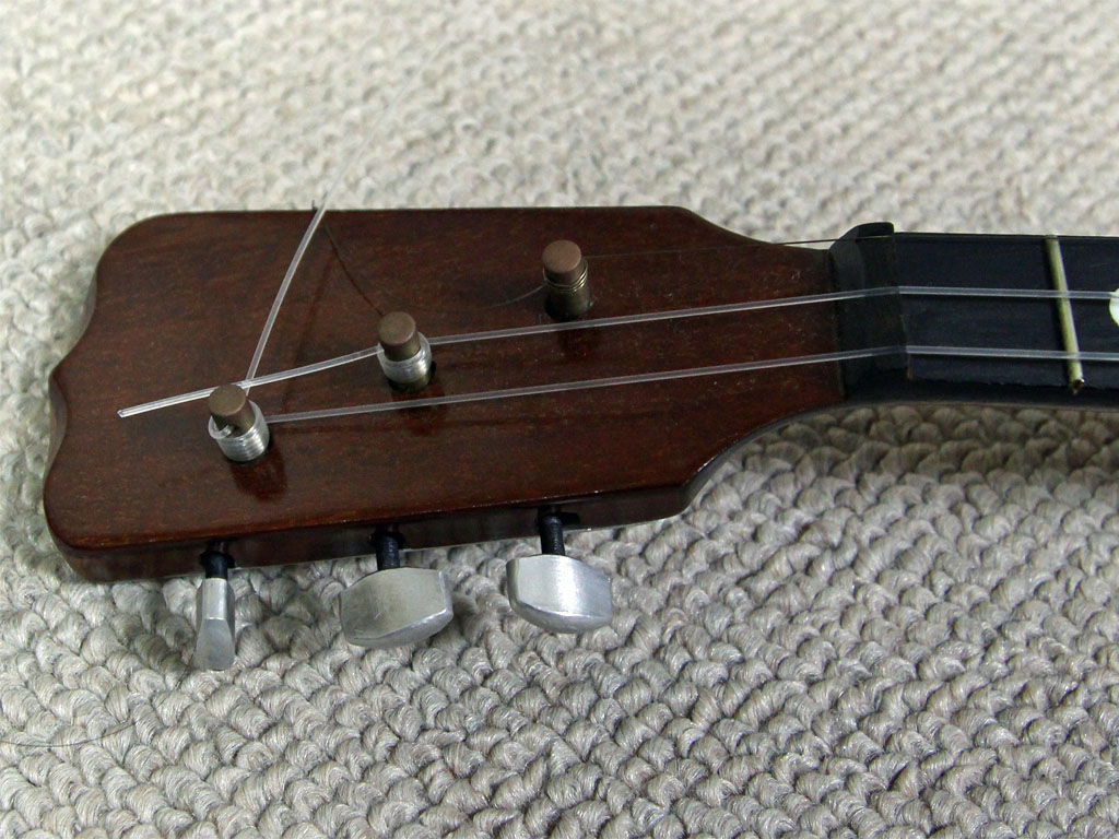 バラライカの糸巻き