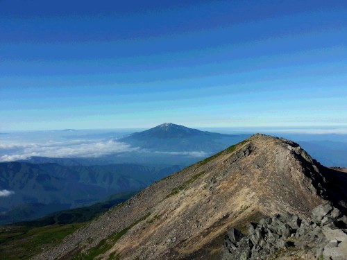 乗鞍頂上より御嶽.jpg