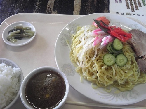 駅から10分～15分のところにある食堂で頂いた冷やし中華(V.2013_04_21__09_25_49).jpg