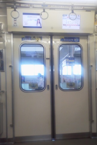 Doors of 6154F set of Seibu 6000 Series.jpg