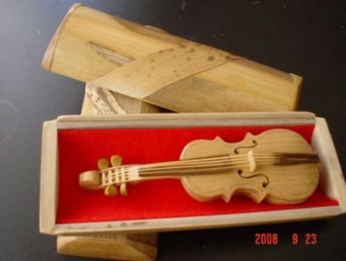 ミニチュア・竹・バァイオリン.jpg