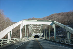 雁坂トンネル.jpg