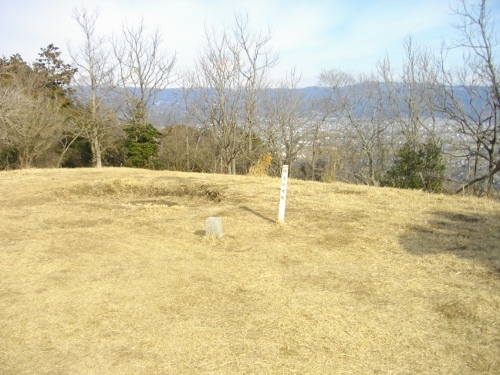 沼津アルプス徳倉山山頂 (3) (500x375).jpg