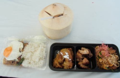 20120429レイクタウン タイフェア屋台の食べ物1.jpg