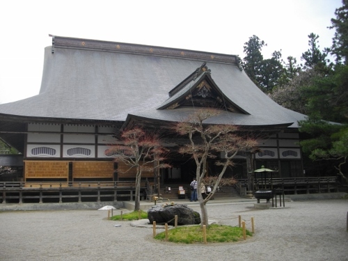 平泉中尊寺本堂 (2) (500x375).jpg