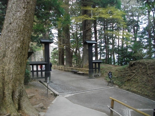 平泉中尊寺総門跡 (500x375).jpg