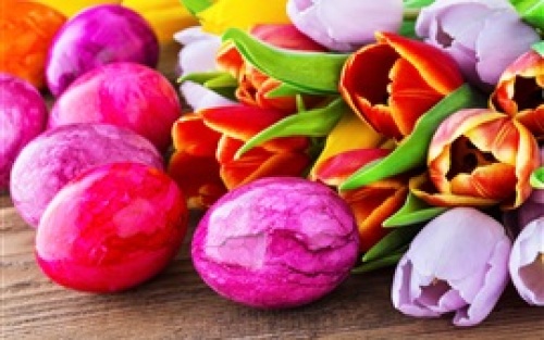 Easter-eggs-Happy-Easter-tulip-flowers_s.jpg