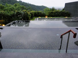 東鳳32.jpg