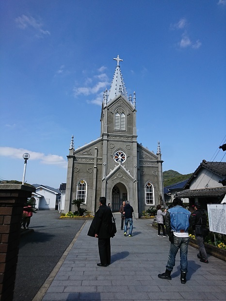 熊本県天草市 漁師町の 海の天主堂 崎津教会の中はなんと もっちゃんサイト ちびつこたちと旅をしよう 楽天ブログ