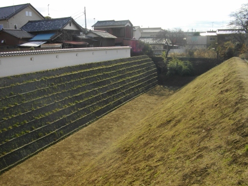 川越城中ノ門堀跡 (1) (500x375).jpg