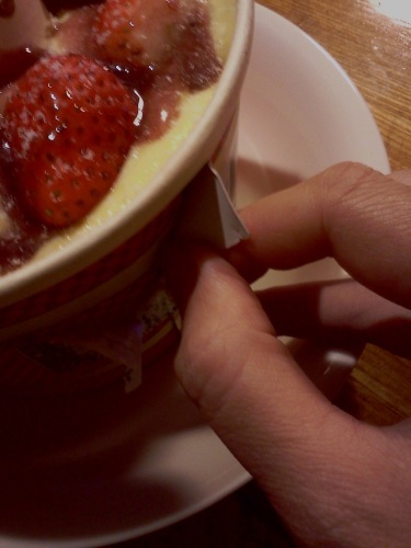 フルーツケーキの開け方がわからない