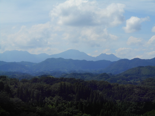 岡城三の丸より九重連山.JPG