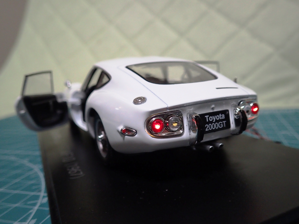 アシェット 1/24国産名車コレクション トヨタ2000GT改造