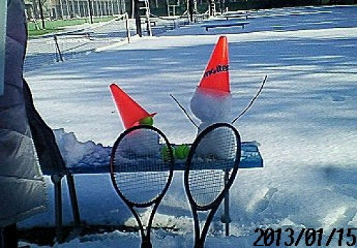 大学のテニスコート