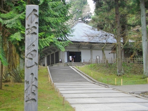 平泉中尊寺金色堂 (500x375).jpg