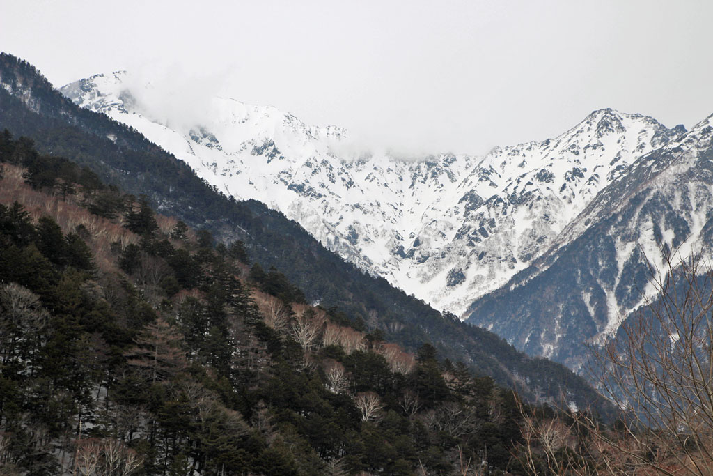 田代橋より穂高連峰