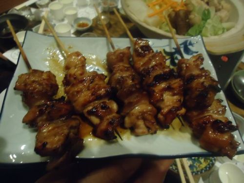 稲毛屋06(紅ふじ鶏焼鳥).JPG