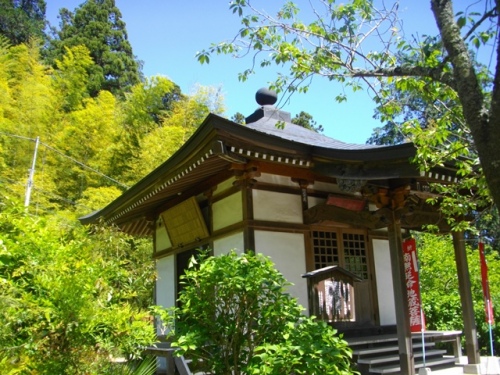 晃石山大中寺地蔵堂.JPG