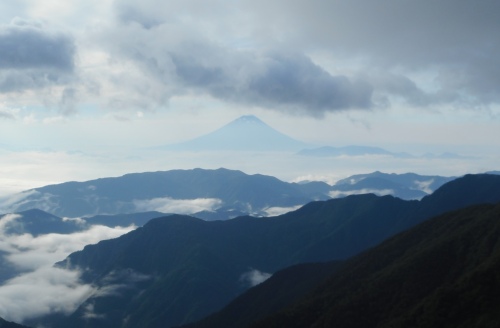 間ノ岳登山道より富士山 (2).JPG