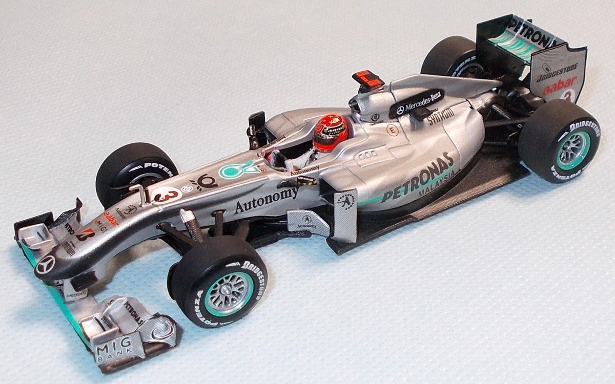 ミニチャンプス 1/18 メルセデス F1 W02 ミハエル・シューマッハ