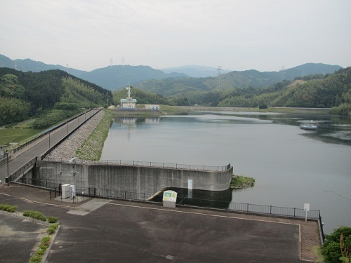 天拝湖ダム.jpg