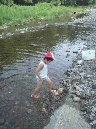 健康の森沢で水遊び優.jpg