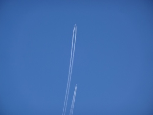 飛行機雲.jpg