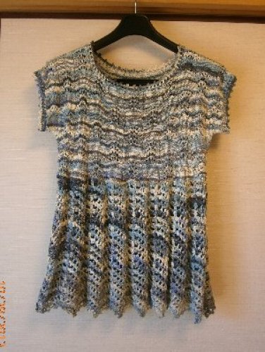 棒針あみとかぎ針あみ、技法ミックスのチュニック