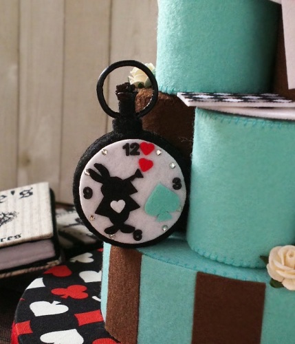 不思議の国のロールタワーケーキ