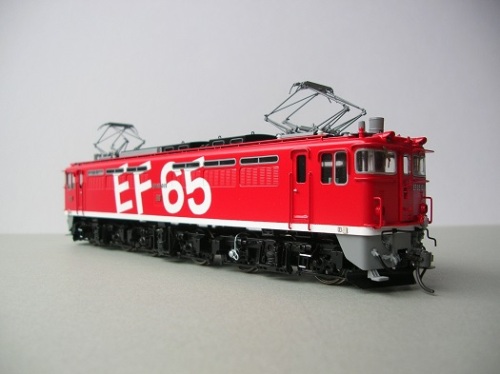 天賞堂　EF65 1019 ﾚｲﾝﾎﾞｰ塗装.JPG
