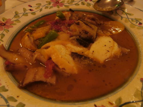 タランテッラ　ダ　ルイジ　鶏肉、野菜、スカルモツァチーズのスープ.JPG
