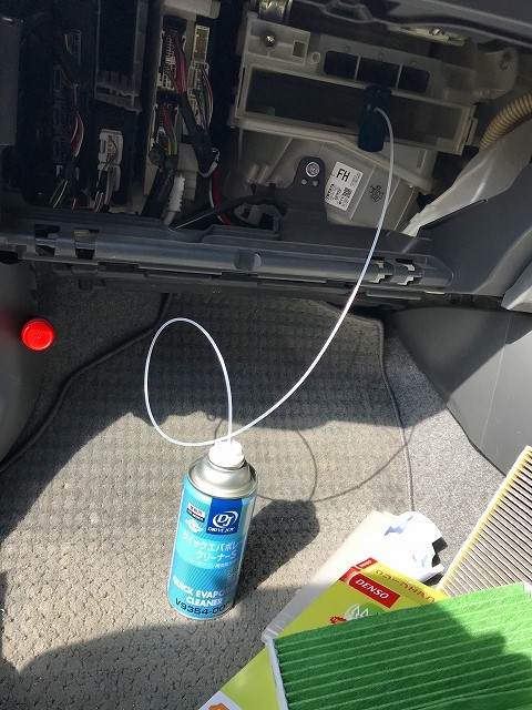 車のエアコンが臭い エバポレータ洗浄 フィルター交換 わさびデェールで消臭 新型ハリアーとlucilyの気ままなブログ 楽天ブログ