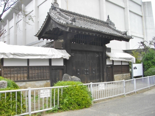 常陸府中城陣屋門 (1) (500x375).jpg