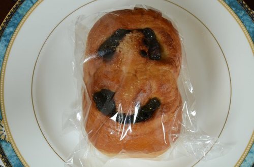 RAISIN BREAD.jpg