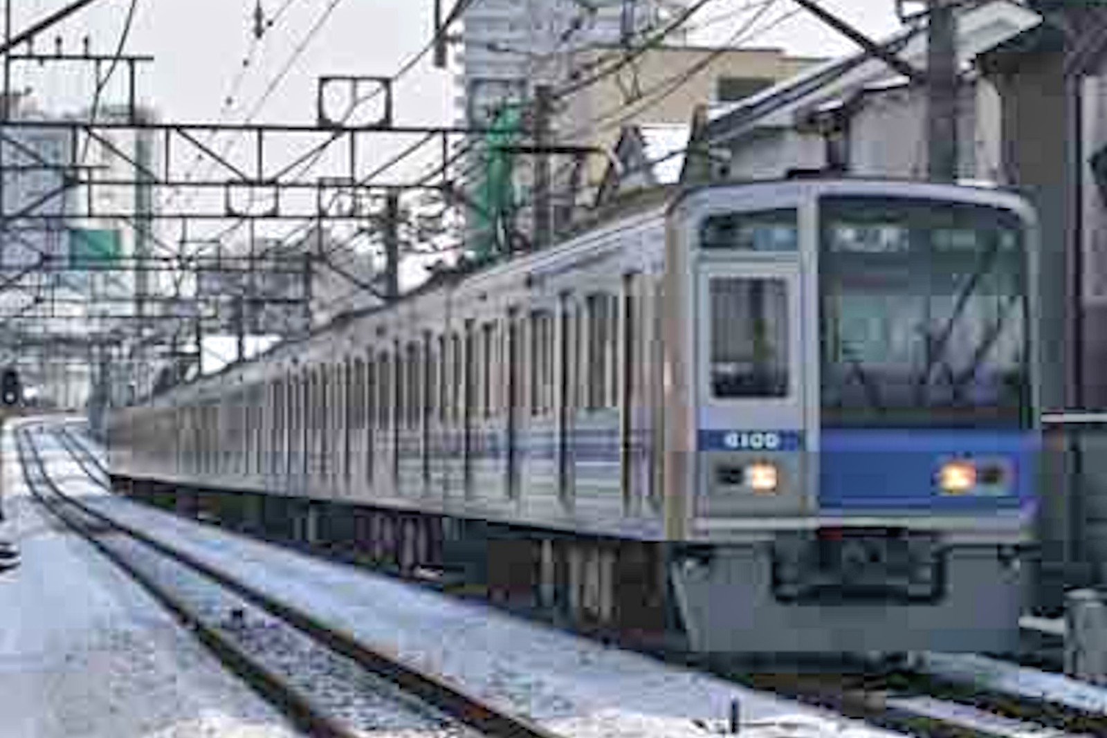 雪の中を走る西武池袋線 | 花見友紀の「鉄道のある日常」 - 楽天ブログ