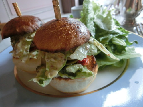 ラデュレ　ミニバーガー.jpg