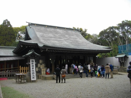 氷川神社拝殿 (500x375).jpg