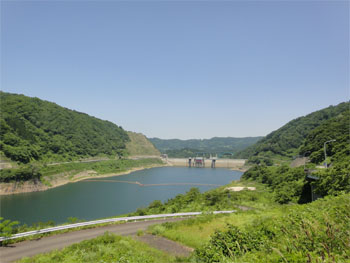 月山ダム3.jpg