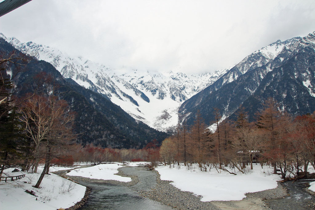 梓川と穂高連峰