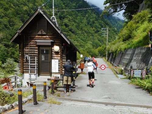 北岳広河原登山道入口.JPG