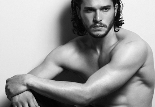 Kit-Harington-Jimmy-Choo.jpg