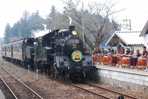 2014_3_29_真岡鉄道SL運行20周年記念重連運転_市塙駅_05.jpg