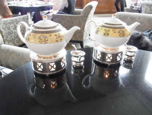 20121215リッツ・カールトン　４ポットのお茶.jpg