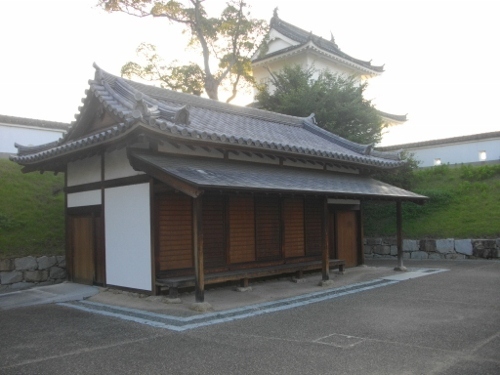 赤穂城大手門 (5) (500x375).jpg