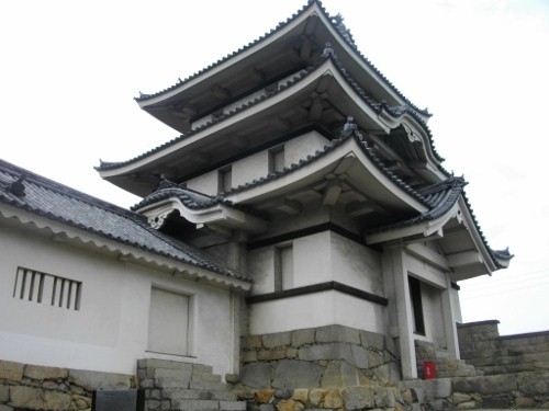 高松城水手御門月見櫓 (2) (500x375).jpg